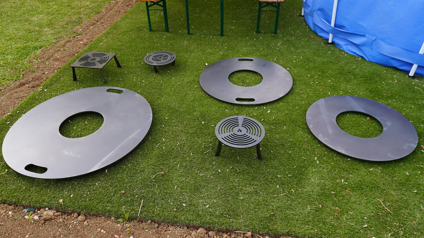 PREMIUM SET Feuerplatte Black Forest Steel 800mm + Grilleinsatz mit Anhebung - 8mm + KOSTENLOSER VERSAND - Hot-tabledance