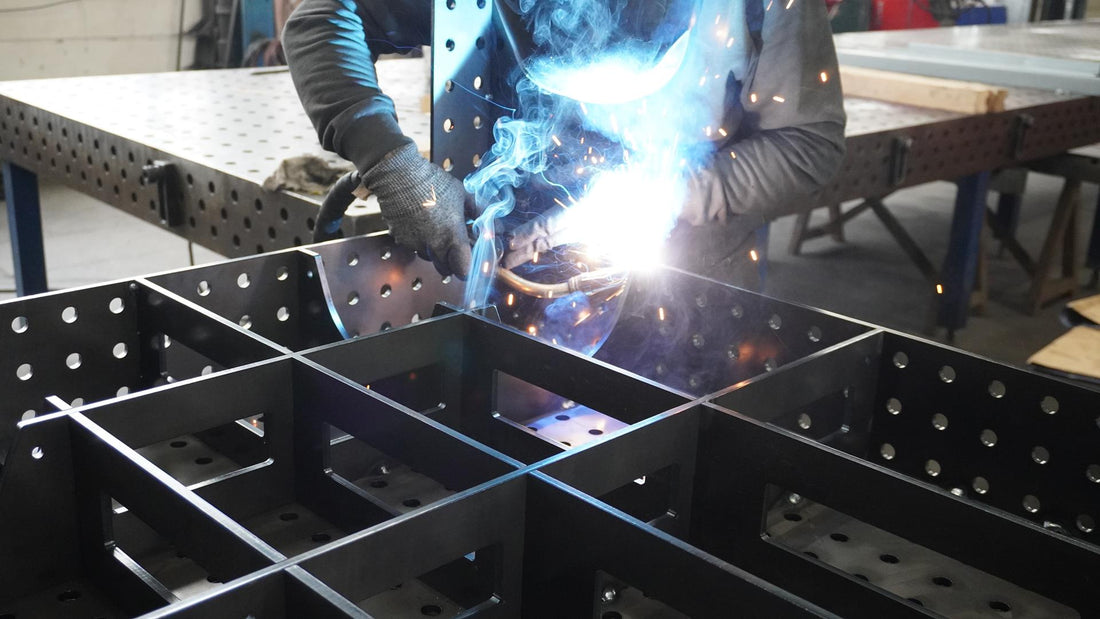 Anleitung zum Schweißen eines Metallschweißtisches: 3-D Schweißtisch