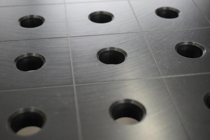 3D Schweißtisch PROFI D16 – 1200 × 1200 × 100 mm | 12 mm plasmanitriert