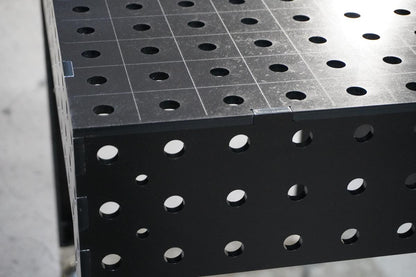 Premium Schweißtisch D16 1000×600×150×6 mm – Kompakter Systemtisch