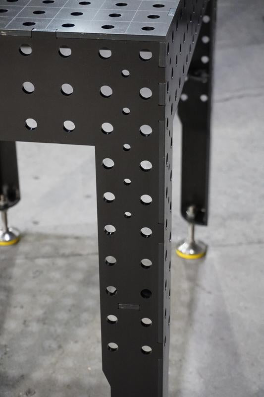Premium Schweißtisch D16 1000×600×150×6 mm – Kompakter Systemtisch