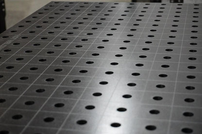 Premium Schweißtisch D16 1000×600×150×6 mm – Kompakter Systemtisch