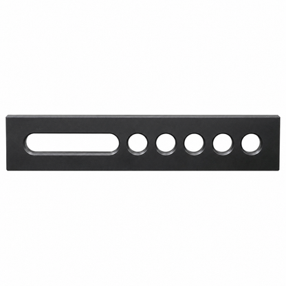 Universal-Anschlag D16 240×50×12 mm mit Langloch und fünf Rundlöchern