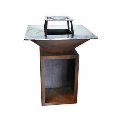FyrR Grill Corten 75 mit integriertem Holzlager und quadratischer Feuerplatte